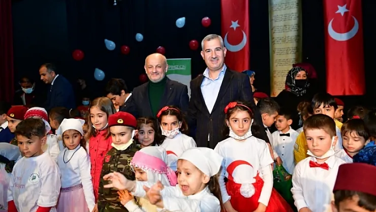 Çınar: Minik yüreklerde Akif, dillerde hürriyet