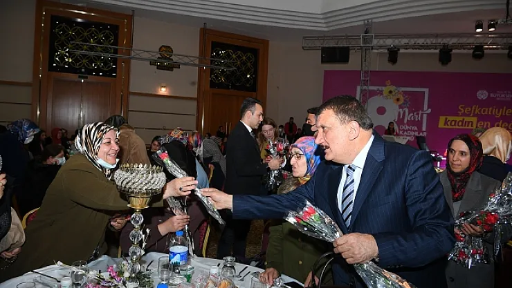 Gürkan: Kadınlar bizim başımızın tacıdır, onlar cennetin hamileridir