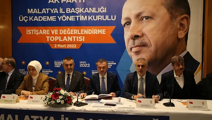 Kandemir, AK Parti Malatya teşkilatıyla bir araya geldi 