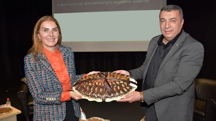 Kayısının sağlığa faydaları panelde anlatıldı