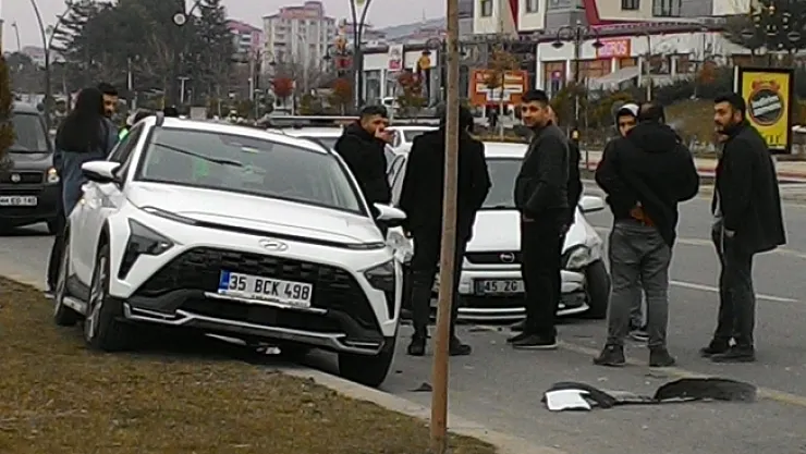 Malatya'da iki otomobil çarpıştı: 1 yaralı  