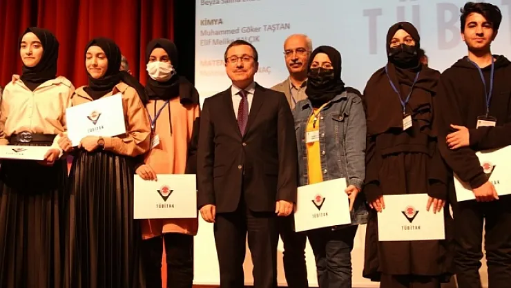 Proje yarışmasında ödüller sahiplerini buldu