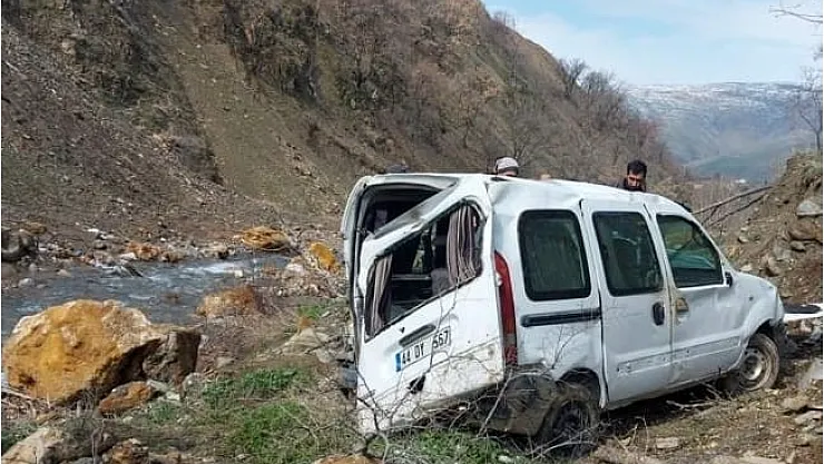 Trafik kazasında şehidin babası hayatını kaybetti