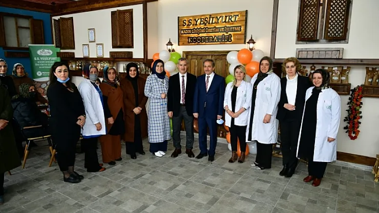 'Yöresel Ürün Satış Ve Kafe' Yeşilyurt Belediyesi Semt Pazarında hizmete girdi