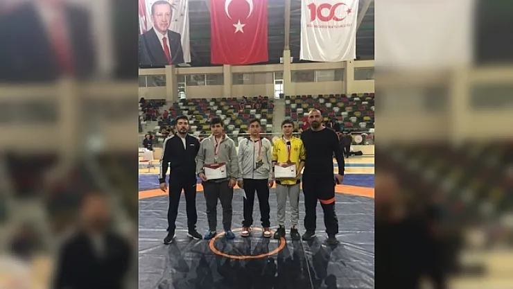 Malatyalı güreşçilerin Türkiye Şampiyonası sevinci