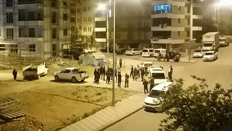 Vatandaşlar tarafından fark edilen hırsızlar aracı bırakıp kaçtılar