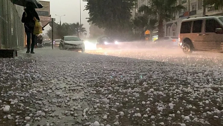Malatya'da şiddetli sağanak ve dolu etkili oldu