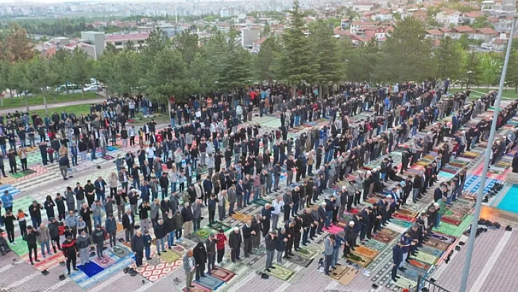 Tarihi namazgah alanı bu bayram da ilgi gördü