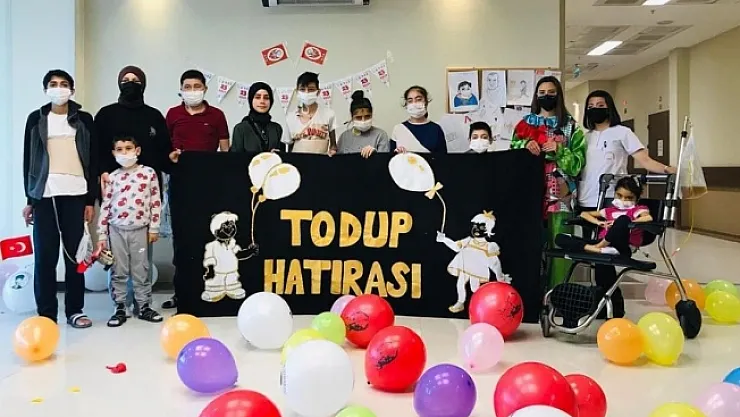 Üniversite öğrencilerinden örnek davranış