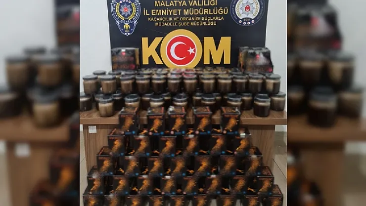 Yolcu otobüsünde esrar ile cinsel içerikli ürün ele geçirildi