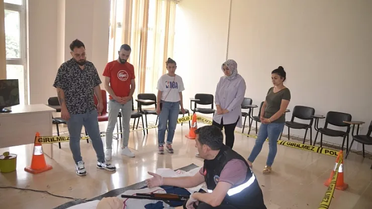 Acil sağlıkçılara adli vakalar eğitimi
