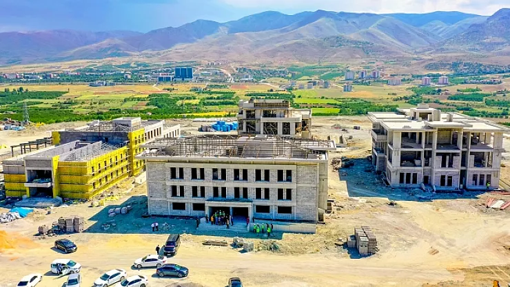 Başkan Gürkan, Özel Harekât Merkezi inşaat alanında incelemelerde bulundu