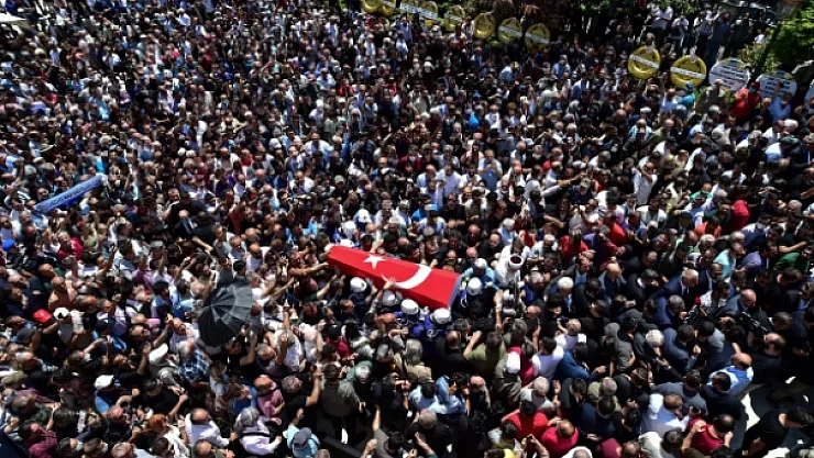 Cüneyt Arkın son yolculuğuna uğurlandı