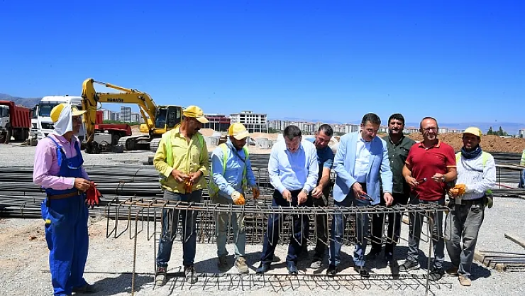 Gürkan: Malatya'nın yeşil alan miktarı artırılıyor