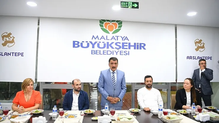 Gürkan, TOBB  İstanbul genç girişimciler kurulu üyeleriyle bir araya geldi