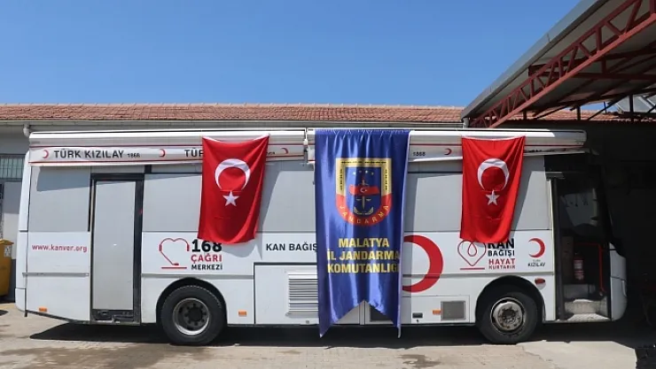 Kan bağışıyla örnek oldular