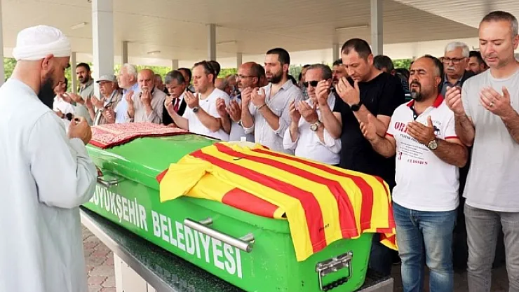 Malatyaspor'un eski başkan ve kalecilerinden Vedat Erdoğan son yolculuğuna uğurlandı