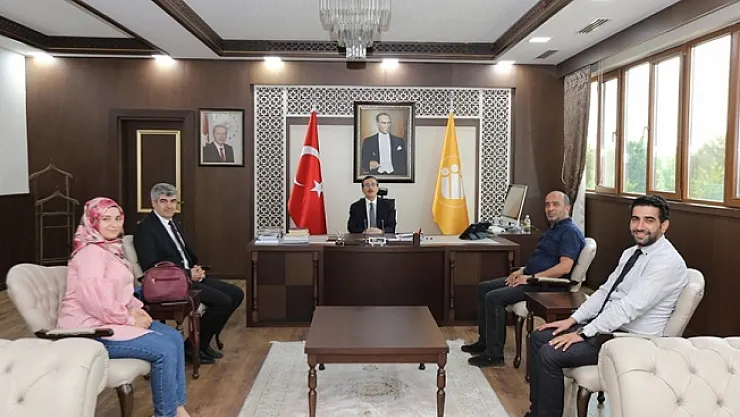 Rektör Kızılay'dan başarılı projeye destek sözü