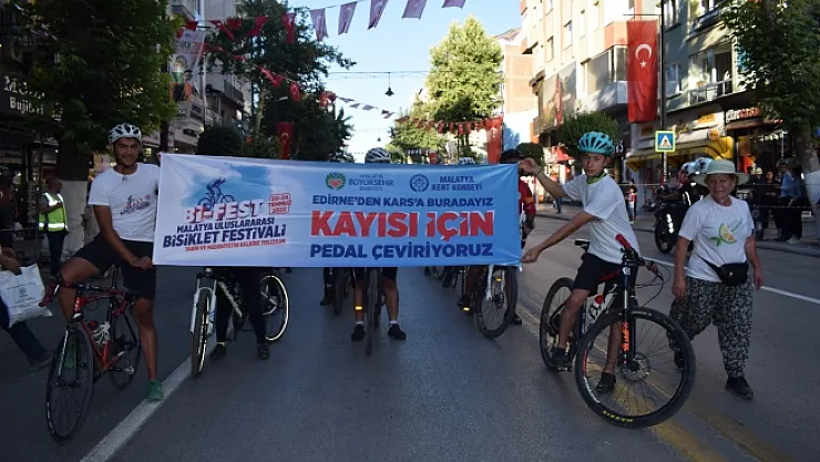 200 bisikletli Malatya tarihini tanımak için Malatya'da