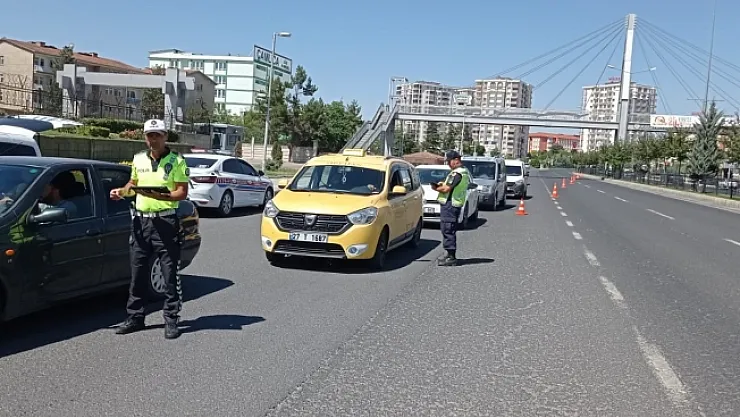Malatya'da tatil dönüşü dron destekli trafik denetimi