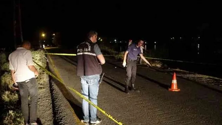 Otomobilden gölet kenarındaki gençlere ateş açıldı: 1 ölü