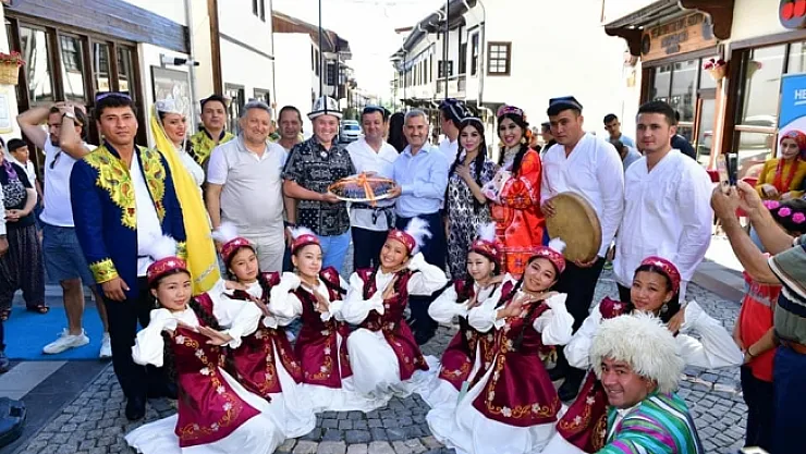Özel misafirlerden tarihi Yeşilyurt Konakları'na tam not