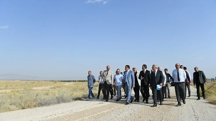 Altay Kışlası yol ve güvenlik duvarı çalışmaları başladı