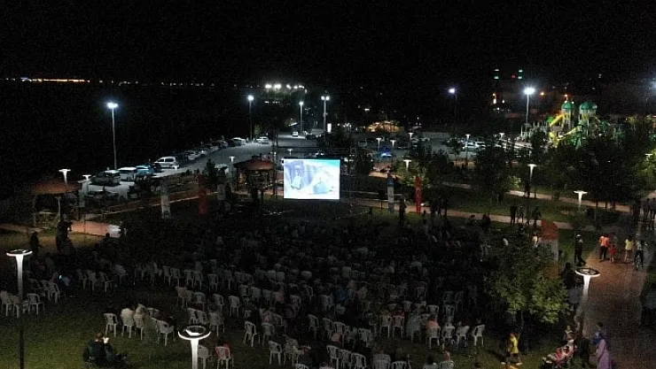 Beylerderesi Şehir Parkı'nda sinema keyfi