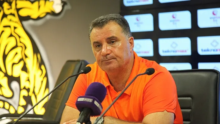 Kaplan, genç oyuncuları tebrik etti