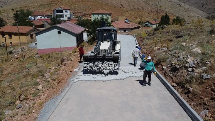 Karagöz Mahallesi'ndeki meydan çalışmaları tamamlandı