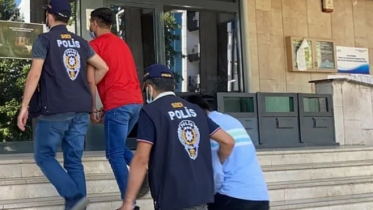 Kesinleşmiş hapis cezaları bulunan 2 hükümlü yakalandı