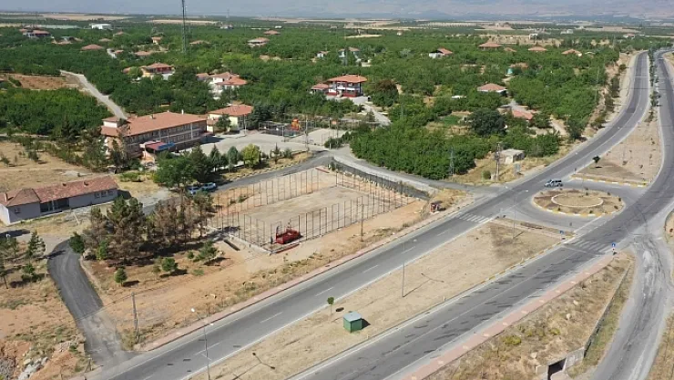 Özal mahallesine halı saha inşa ediliyor