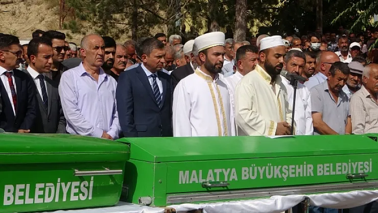 Feci kazada hayatını kaybedenler toprağa verildi