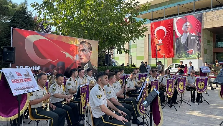 Malatya Park AVM'de Gaziler Günü etkinliği