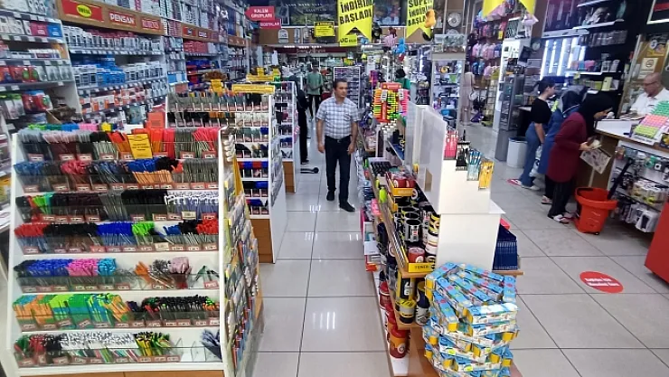 Okul alışverişi cep yakıyor!