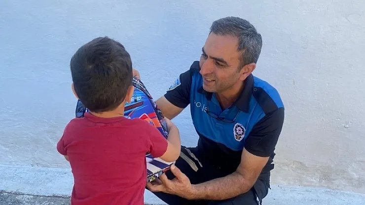 Polis ihtiyaç sahibi öğrencileri unutmadı