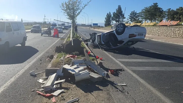 Feci kazada araç takla attı: 2 yaralı