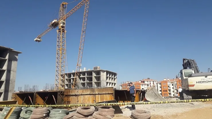 TOKİ inşaatında vinç devrildi! 3 Ölü