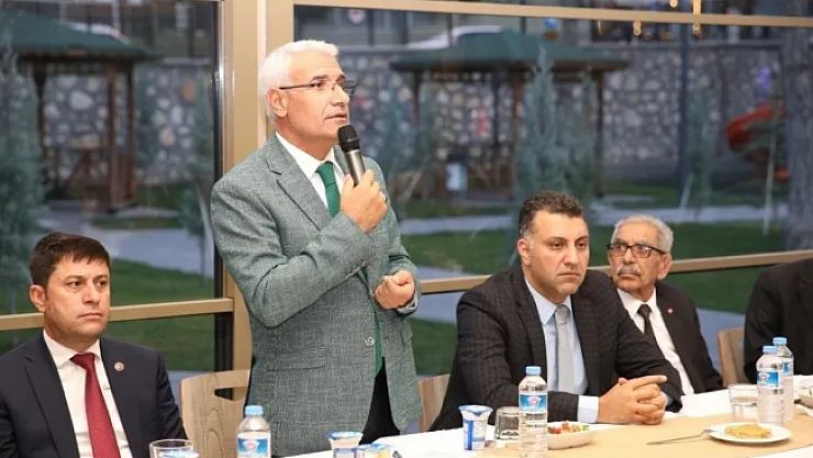 Başkan Güder, Battalgazili muhtarların gününü kutladı