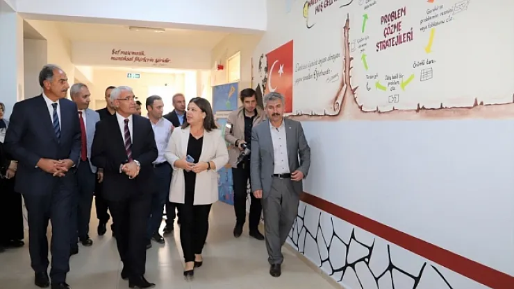 Ön yargıları yıkmak için  &quotMatematik Koridoru" oluşturuldu