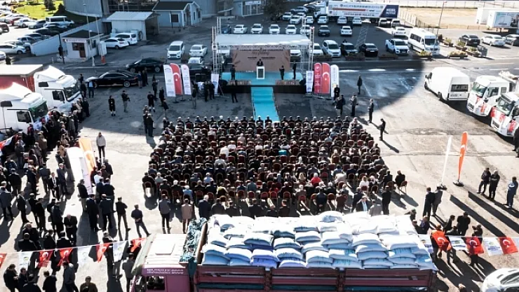 Çiftçilere arpa ve buğday tohumu dağıtıldı