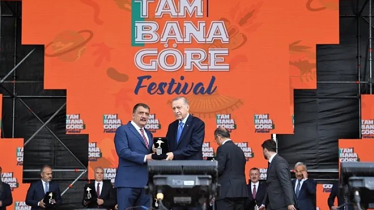 Gürkan, Cumhurbaşkanı Edoğan'dan ödül aldı