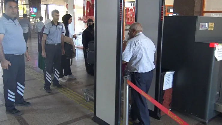 MAŞTİ'deki kontrollerde 42 ruhsatsız silah polislere teslim edildi