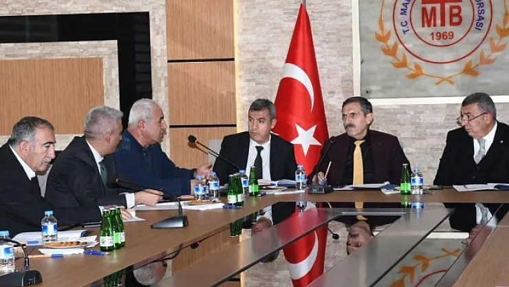 Kayısıda yeni pazar yeri arayışı