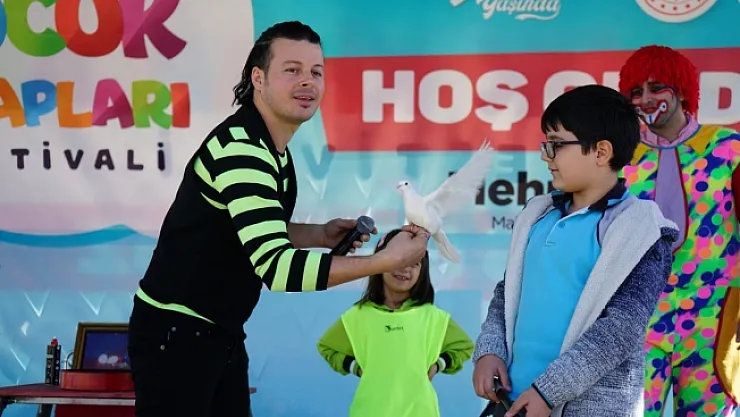 Sirk gösterileri festivale damga vurdu