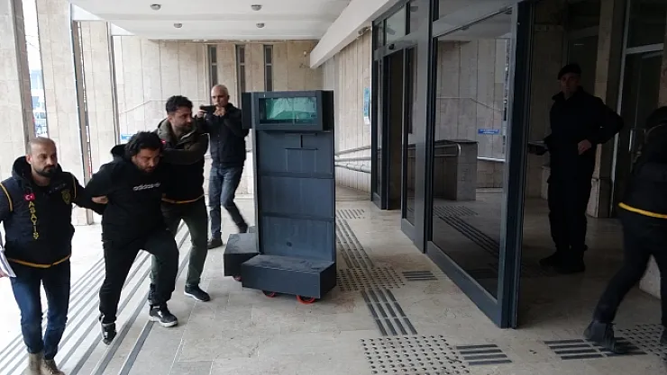 500 bin TL dolandırılan şahsın parasını polis kurtardı