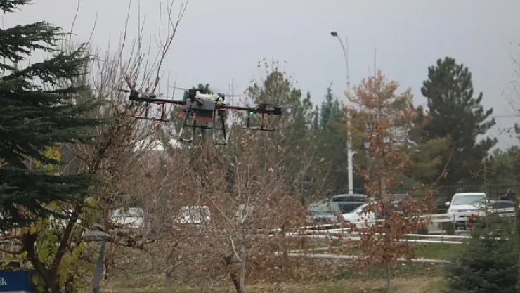 Doğu Anadolu'da tarım alanlarının yüzde 70'i dronlarla ilaçlanıyor