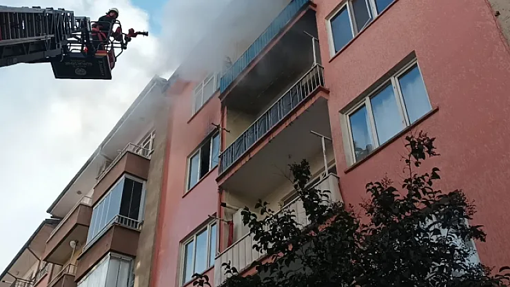 Malatya'da korkutan yangın: 6 kişi tahliye edildi