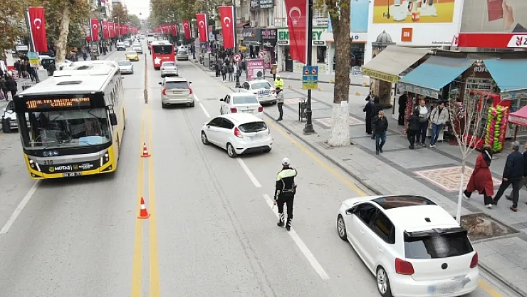 Malatya'da polisten dron desteli trafik uygulaması