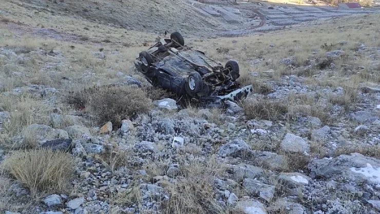 Otomobil şarampole yuvarlandı: 3 yaralı